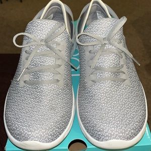 Super cute YOU by Skechers walk ladies knit slip on shoes, size 8.5